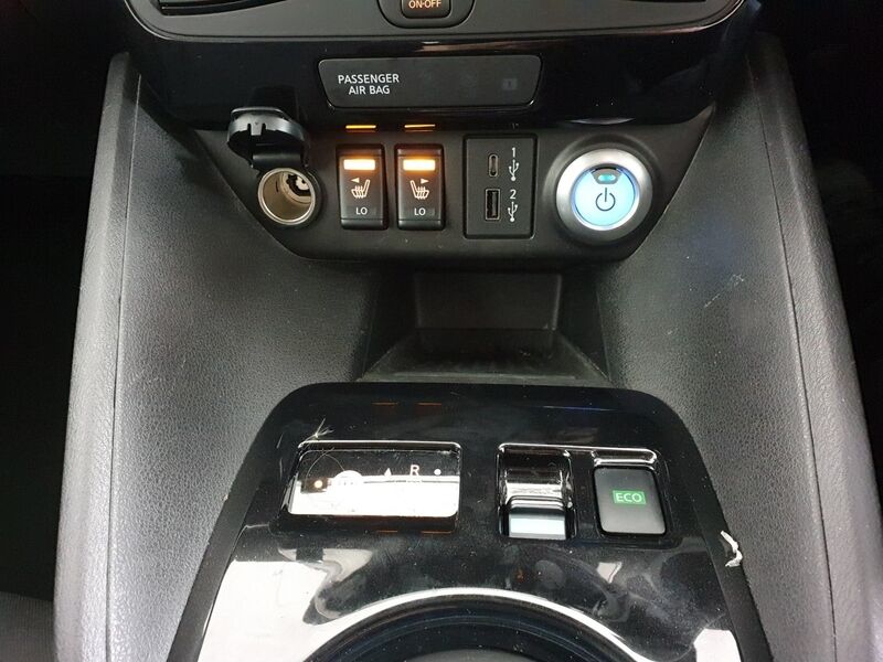 More views of Nissan Leaf