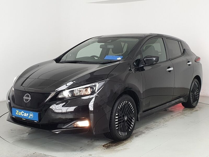 More views of Nissan Leaf