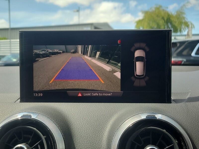 More views of Audi Q2