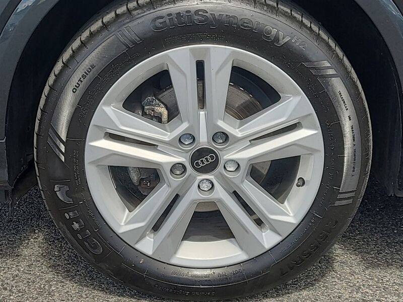 More views of Audi Q2