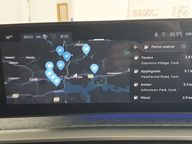 More views of Peugeot 3008