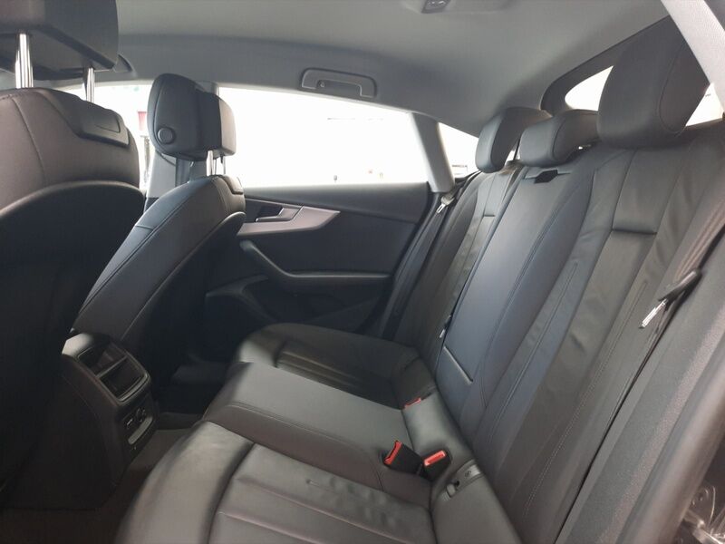 More views of Audi A5