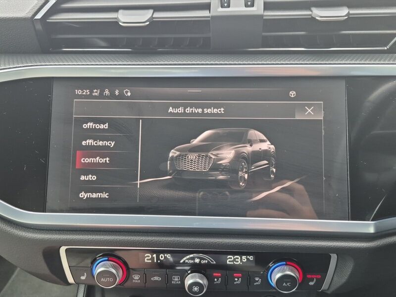 More views of Audi Q3
