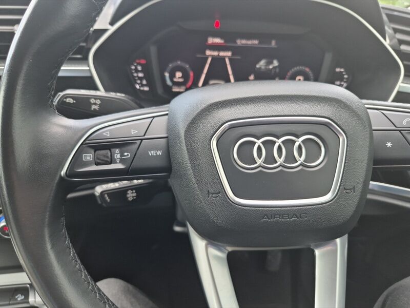 More views of Audi Q3