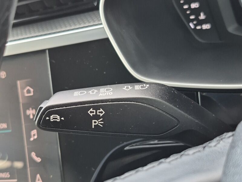 More views of Audi Q3