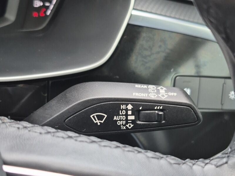 More views of Audi Q3