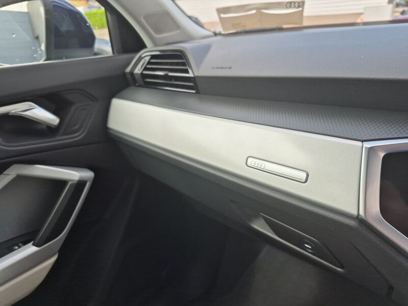 More views of Audi Q3