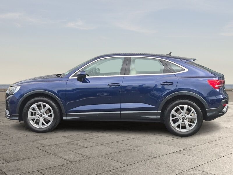 More views of Audi Q3
