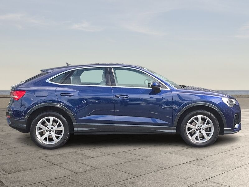 More views of Audi Q3