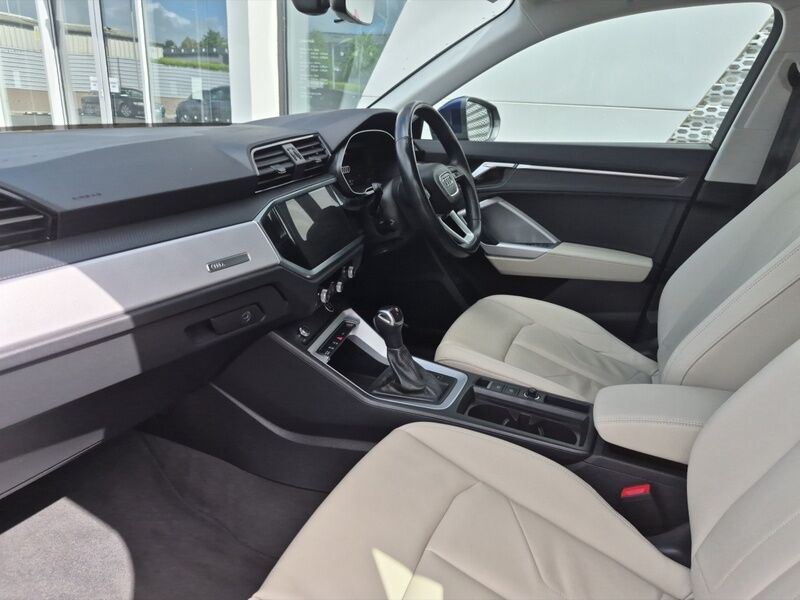 More views of Audi Q3