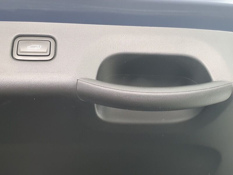 More views of Hyundai KONA