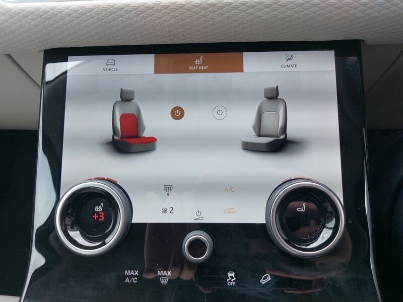 More views of Land Rover Range Rover Velar