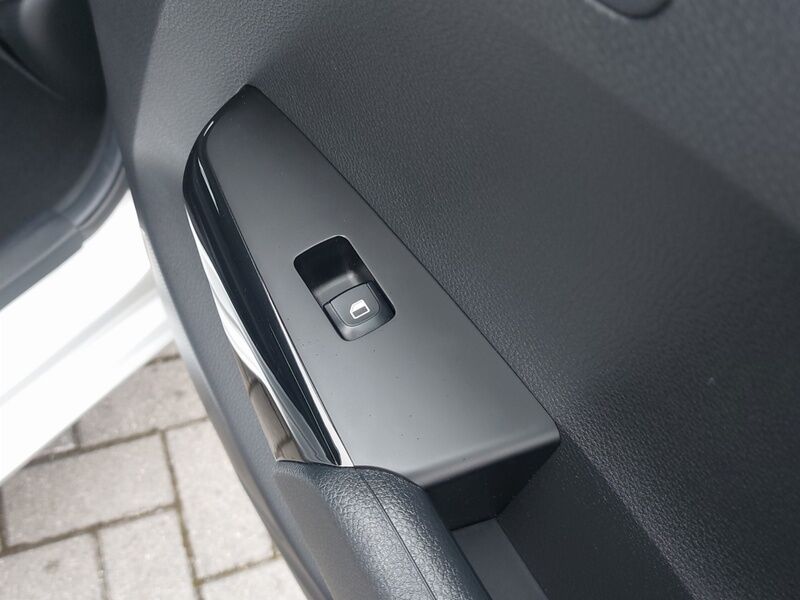More views of Kia Picanto