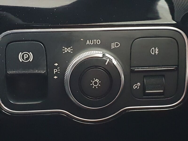 More views of Mercedes-Benz CLA
