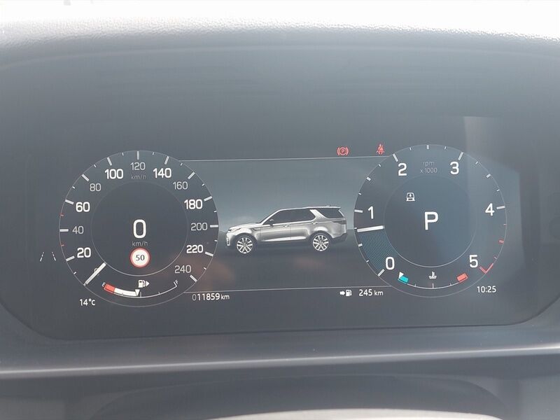 More views of Land Rover Discovery