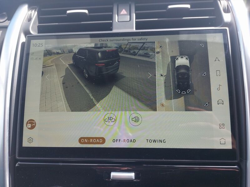 More views of Land Rover Discovery