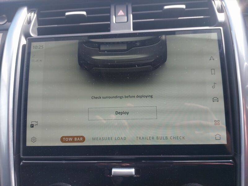 More views of Land Rover Discovery