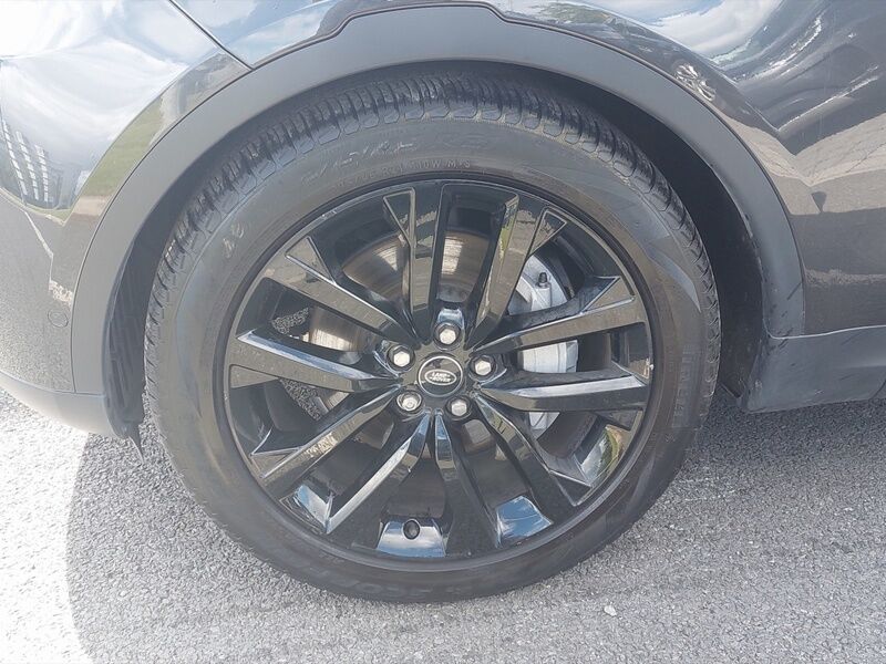 More views of Land Rover Discovery