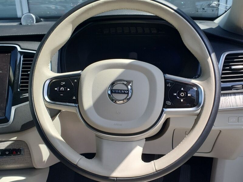 More views of Volvo XC90