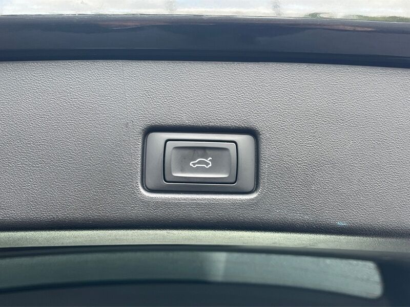 More views of Audi Q4 e-tron
