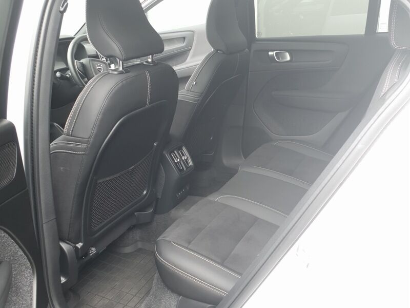 More views of Volvo C40