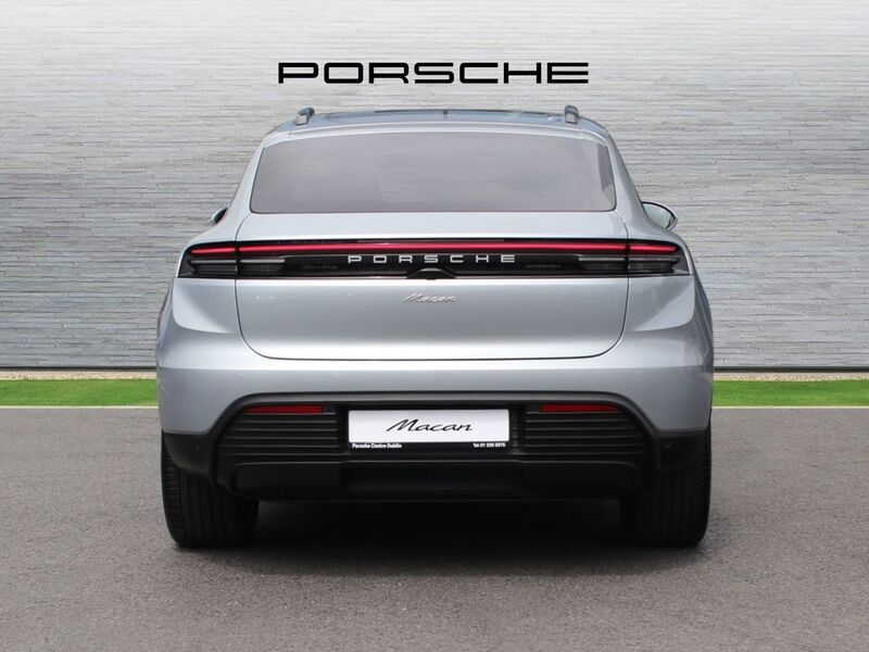 More views of Porsche Macan