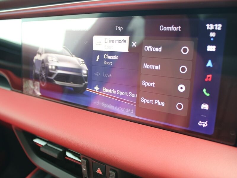 More views of Porsche Macan