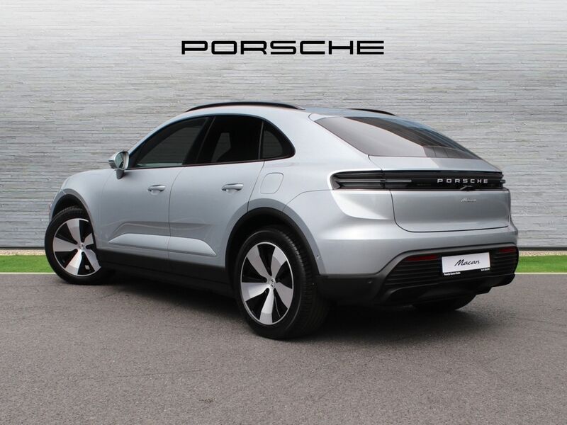 More views of Porsche Macan