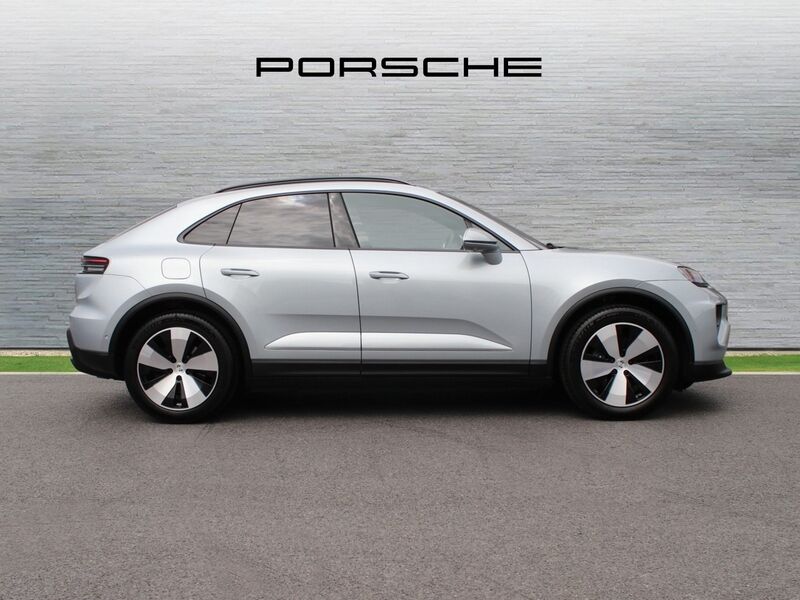More views of Porsche Macan
