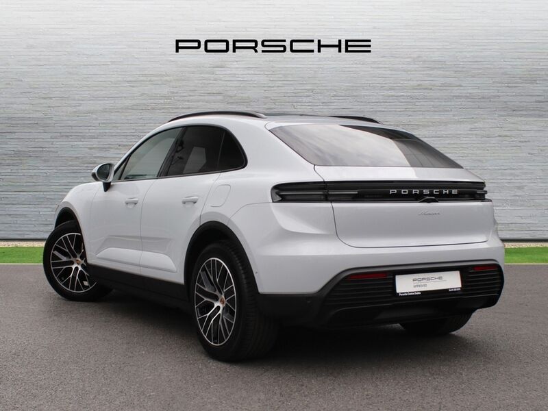 More views of Porsche Macan