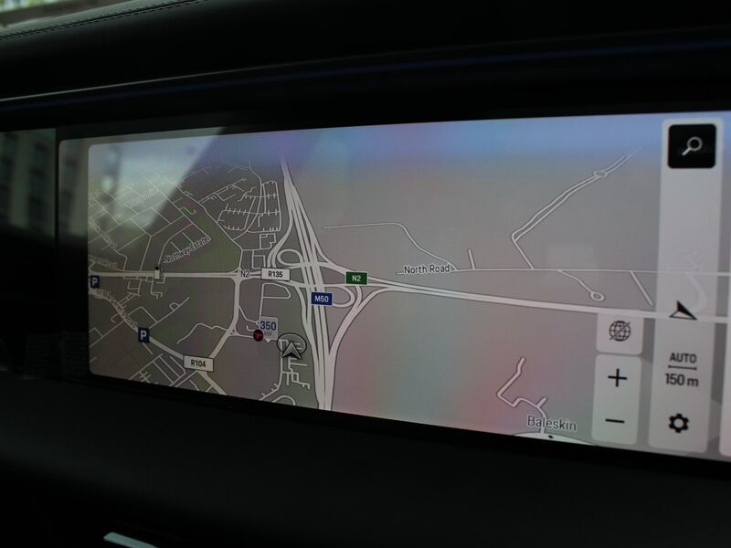 More views of Porsche Macan