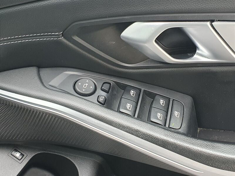 More views of BMW 3-Series