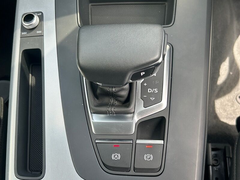 More views of Audi Q5
