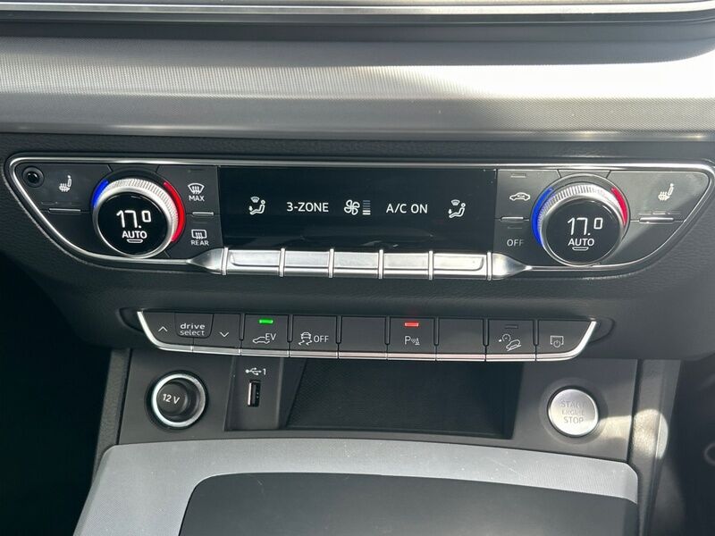 More views of Audi Q5