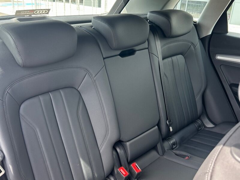 More views of Audi Q5