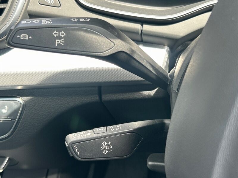 More views of Audi Q5