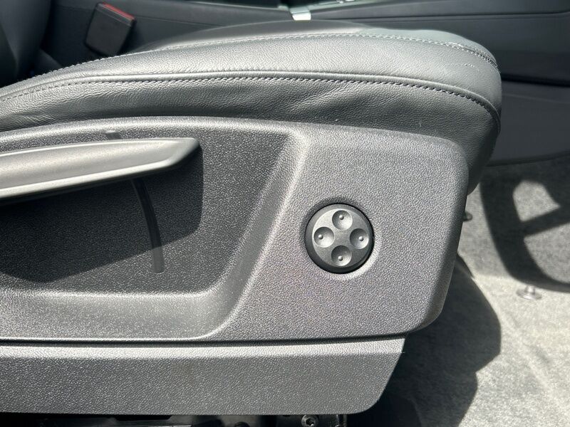 More views of Audi Q5