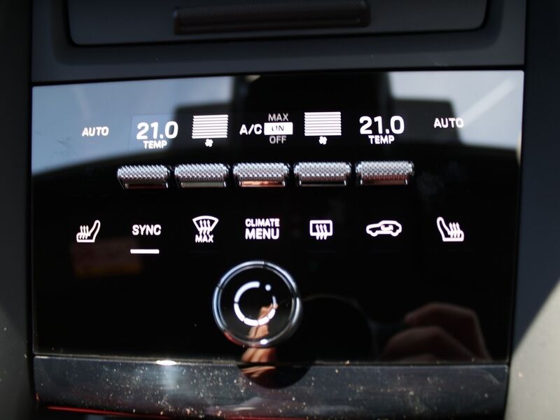 More views of Porsche Macan
