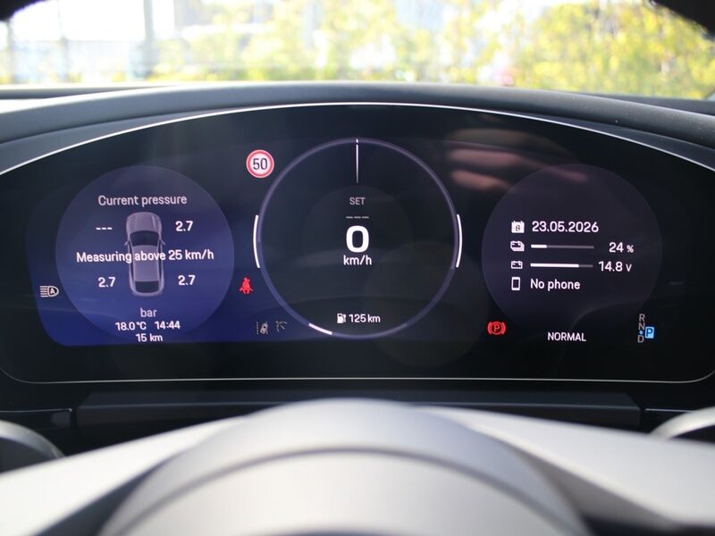 More views of Porsche Macan