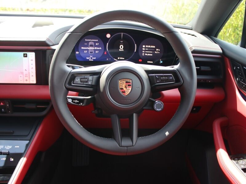 More views of Porsche Macan