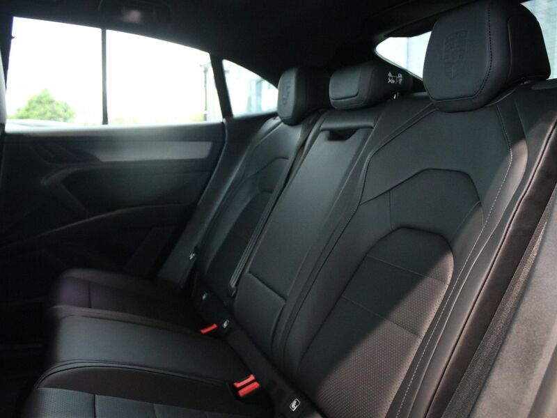 More views of Porsche Cayenne