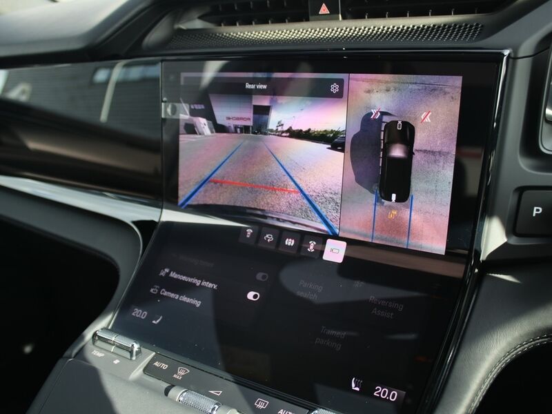More views of Porsche Cayenne