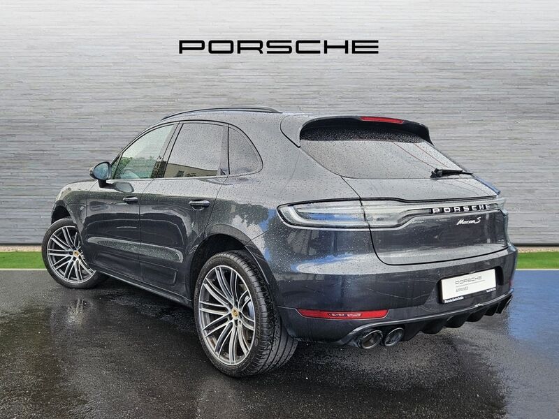 More views of Porsche Macan