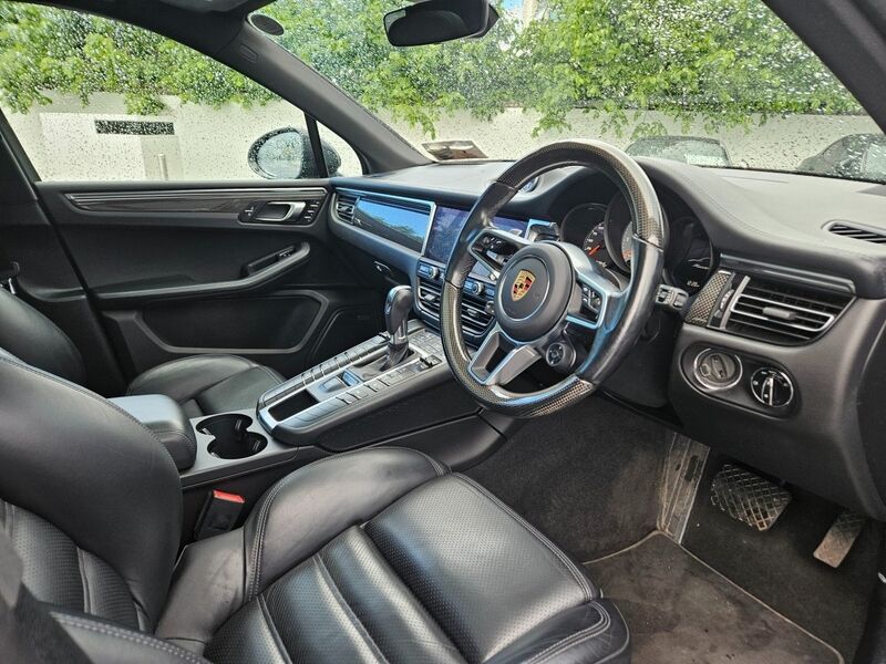 More views of Porsche Macan