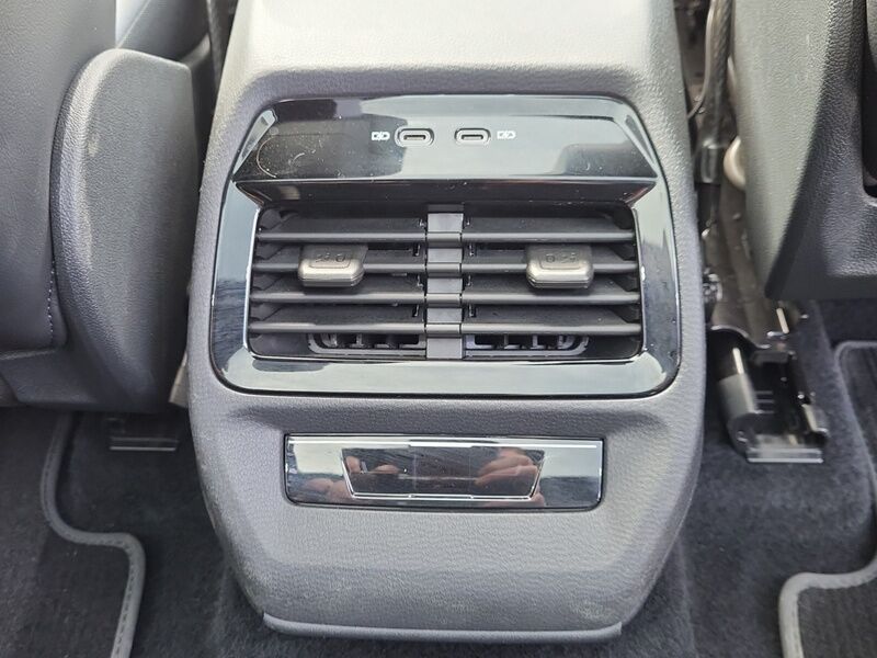 More views of Volkswagen ID.4