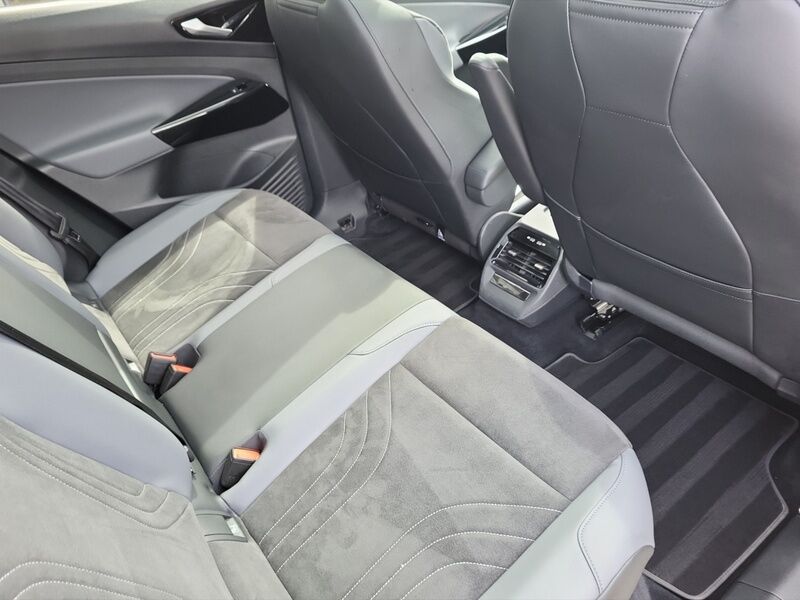 More views of Volkswagen ID.4