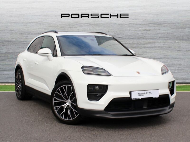 More views of Porsche Macan