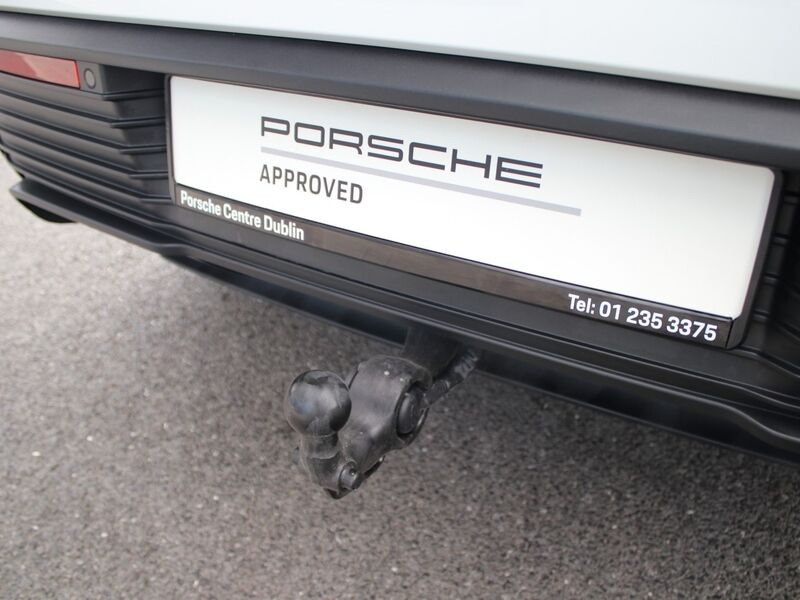 More views of Porsche Macan