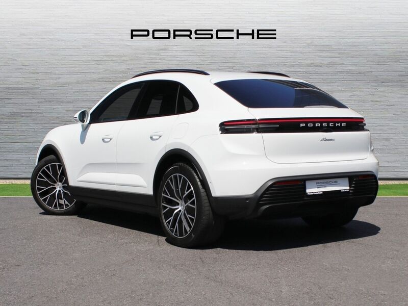 More views of Porsche Macan