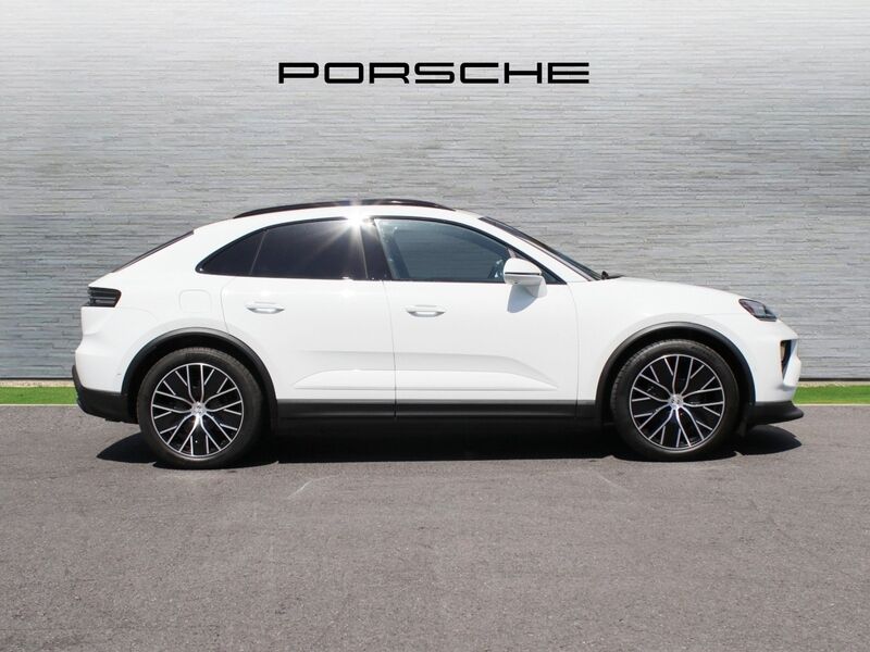 More views of Porsche Macan